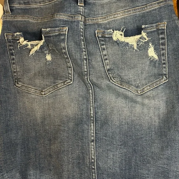 Risen size medium denim skirt - Picture 2 of 4